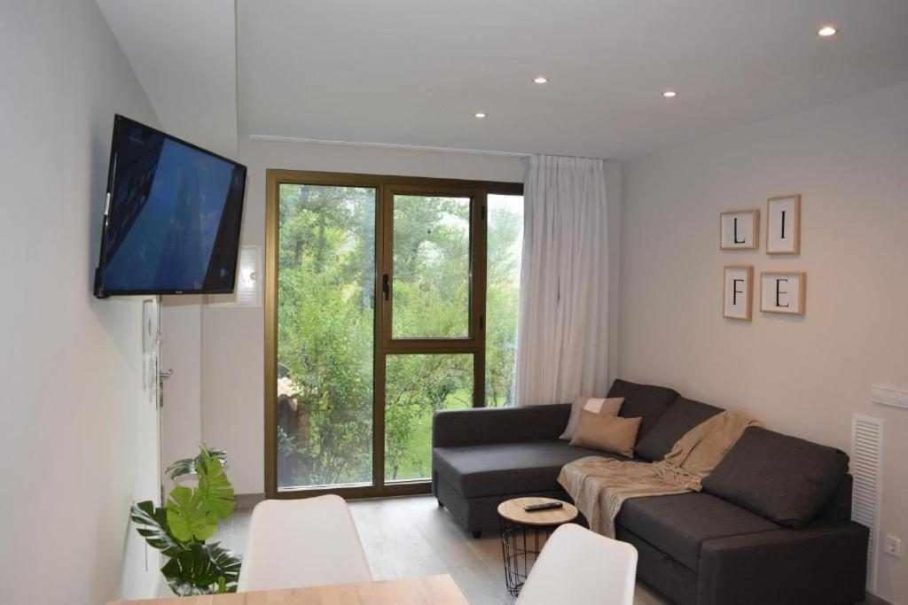 Apartamentos Ordesa Ainsa Ruang foto