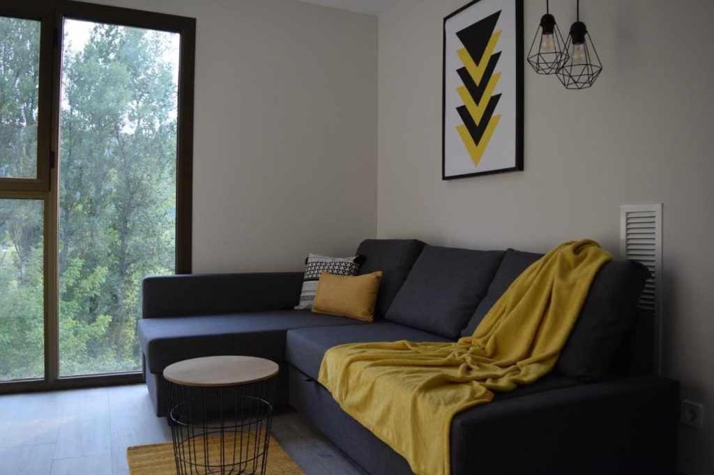 Apartamentos Ordesa Ainsa Ruang foto